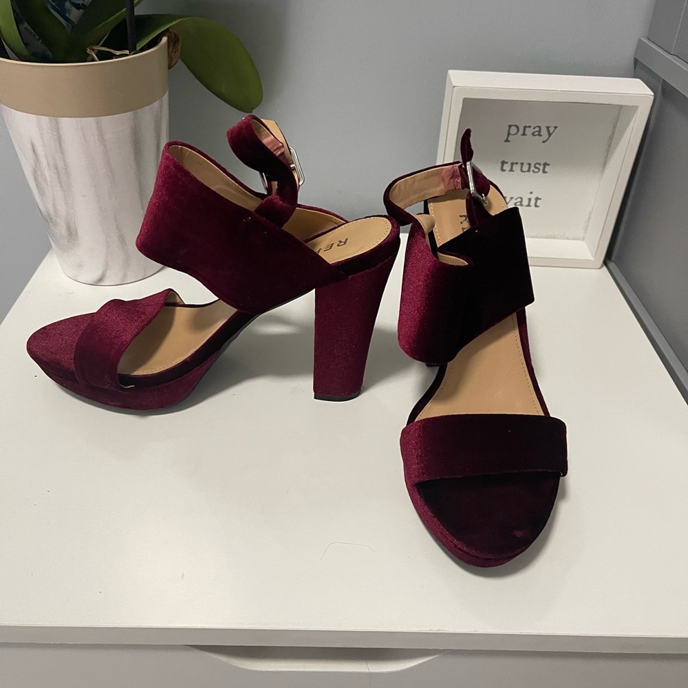 Size 9 report shoe